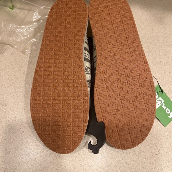 COPY - SANUK Donna Slip Ons - Picture 4 of 5